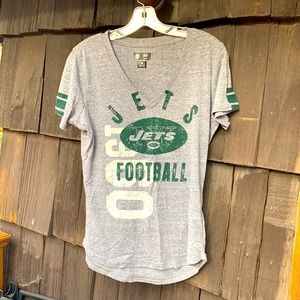 NY JETS apparel short sleeve shirt, V neck